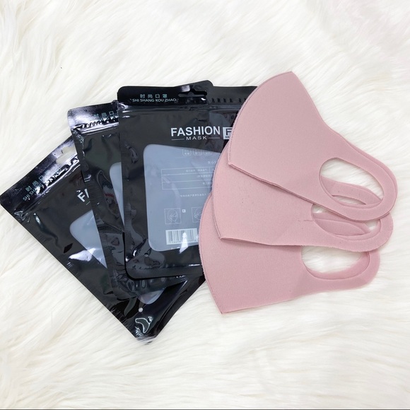 🔥BUNDLE OF 3 - DUSTY PINK FACE MASK🔥 - Picture 3 of 4